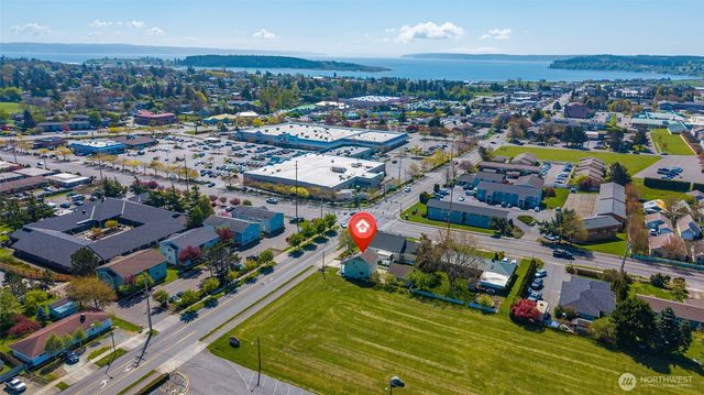 45 N Oak Harbor Street, Oak Harbor, WA 98277