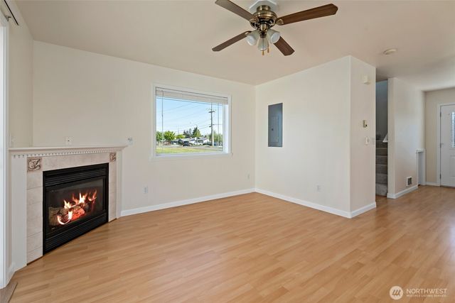 45 N Oak Harbor Street, Oak Harbor, WA 98277