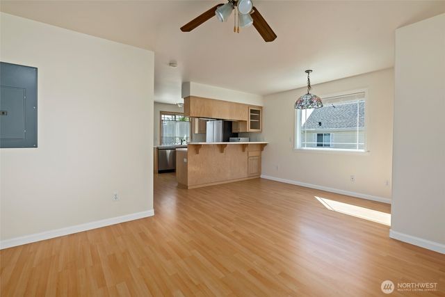 45 N Oak Harbor Street, Oak Harbor, WA 98277