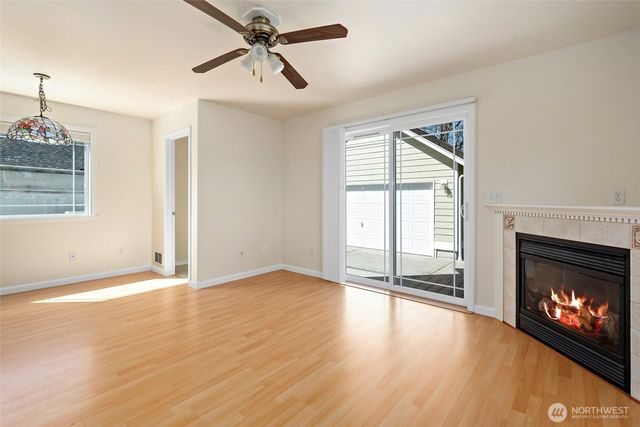 45 N Oak Harbor Street, Oak Harbor, WA 98277