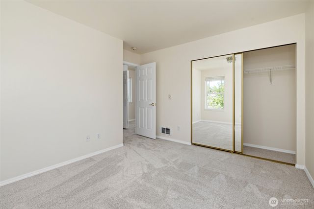 45 N Oak Harbor Street, Oak Harbor, WA 98277