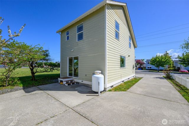 45 N Oak Harbor Street, Oak Harbor, WA 98277