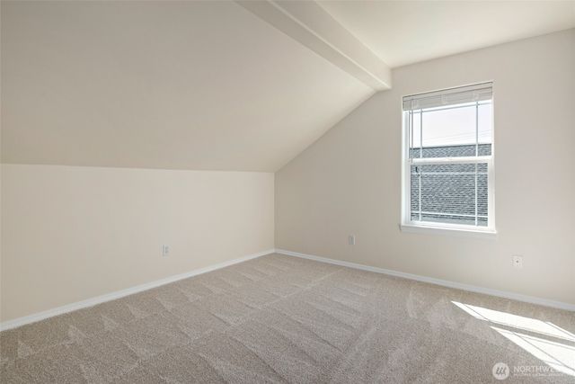 45 N Oak Harbor Street, Oak Harbor, WA 98277