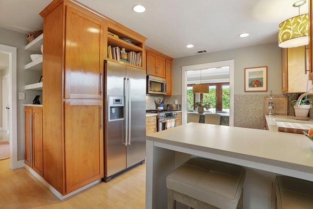 3663 Five Mile Dr, Stockton, CA 95219