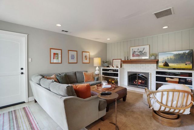 3663 Five Mile Dr, Stockton, CA 95219