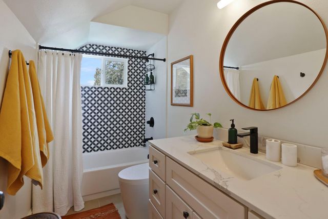 3663 Five Mile Dr, Stockton, CA 95219