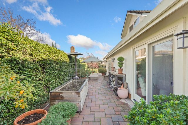 3663 Five Mile Dr, Stockton, CA 95219