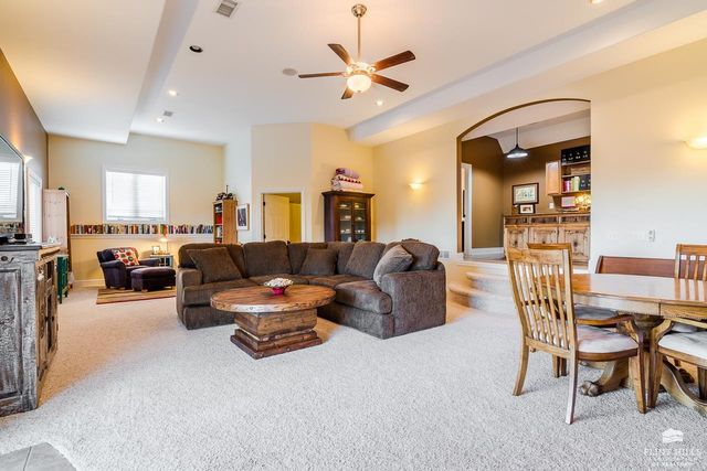 5760 Pheasant Ridge Road, Manhattan, KS 66502