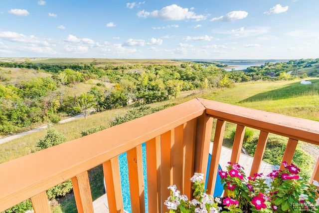 5760 Pheasant Ridge Road, Manhattan, KS 66502