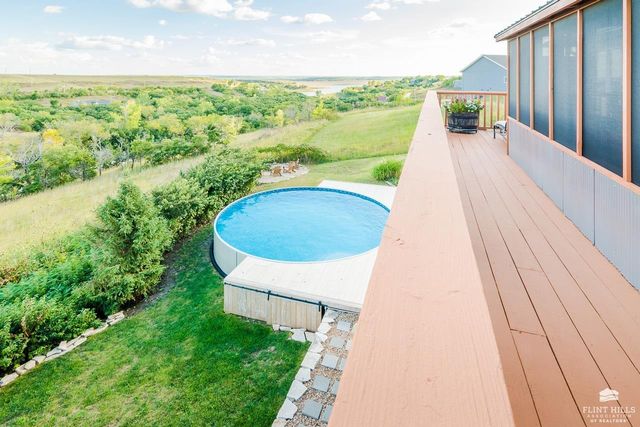 5760 Pheasant Ridge Road, Manhattan, KS 66502