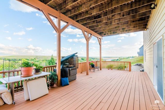 5760 Pheasant Ridge Road, Manhattan, KS 66502