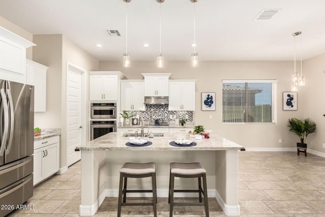 3888 E CHESTNUT Lane, Gilbert, AZ 85298