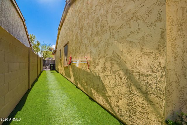 3888 E CHESTNUT Lane, Gilbert, AZ 85298