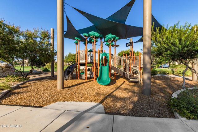 3888 E CHESTNUT Lane, Gilbert, AZ 85298