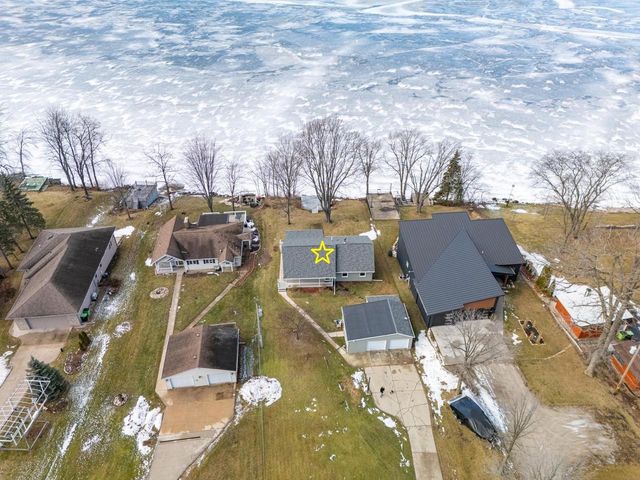 N6629 HARRISON ROAD, Hilbert, WI 54129