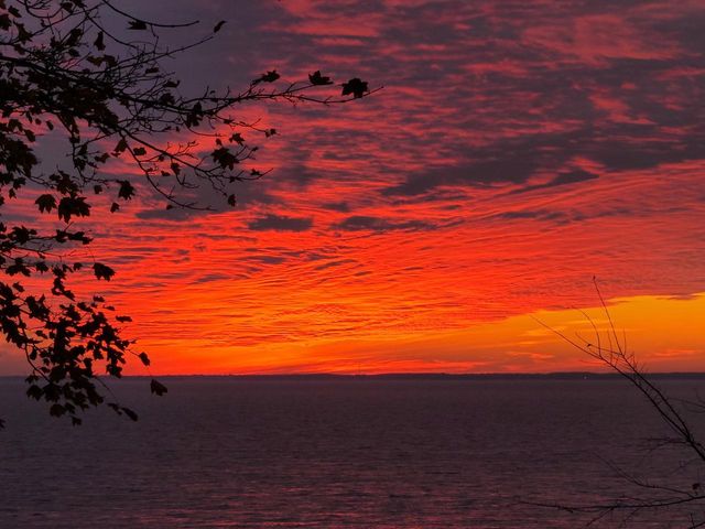 N6629 HARRISON ROAD, Hilbert, WI 54129