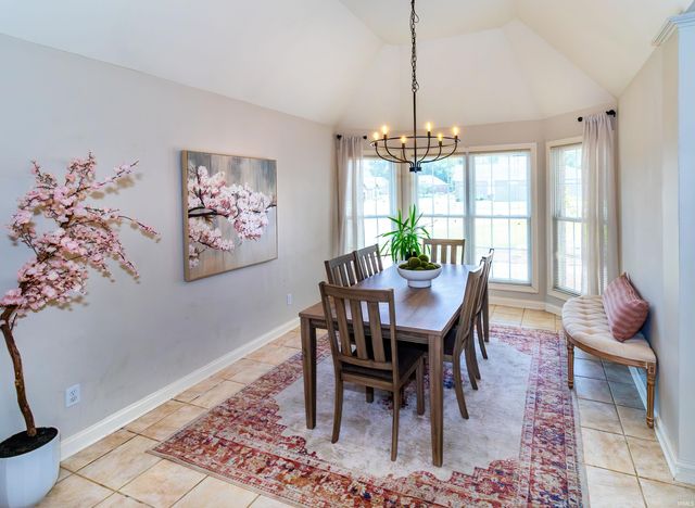 2530 Beaumont Drive, Evansville, IN 47725