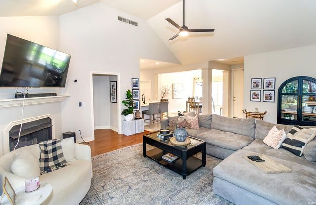 2530 Beaumont Drive, Evansville, IN 47725