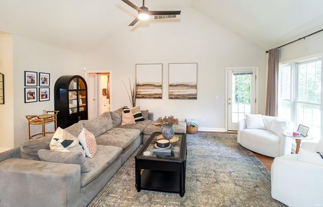 2530 Beaumont Drive, Evansville, IN 47725
