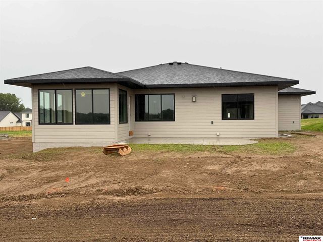 2200 Battle Creek Road, Lincoln, NE 68520