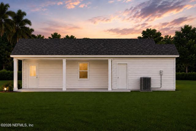 201 VILLAGE Drive, Welaka, FL 32193