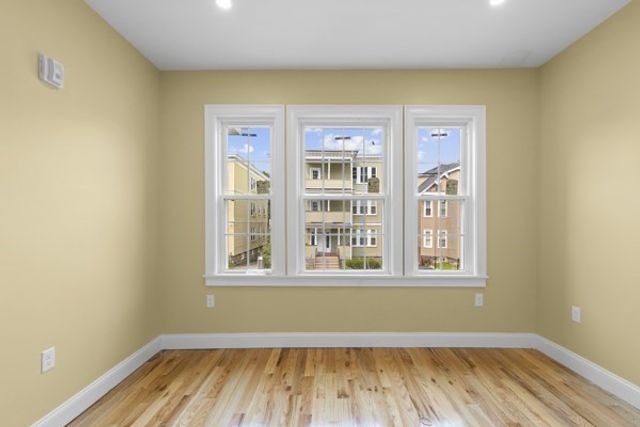 29 Fessenden 2, Boston, MA 02126