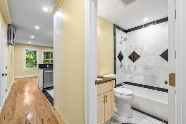 29 Fessenden 2, Boston, MA 02126