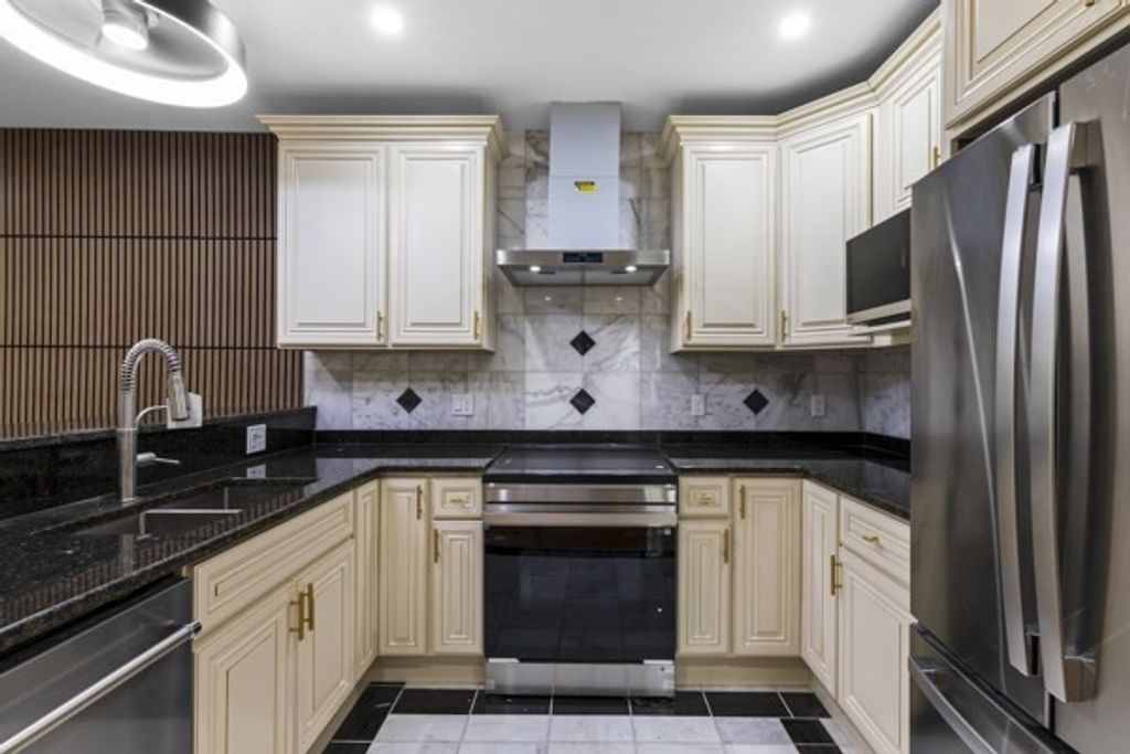 29 Fessenden 2, Boston, MA 02126
