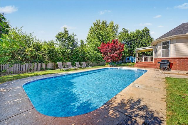 1210 W Sumac Street, Rogers, AR 72756