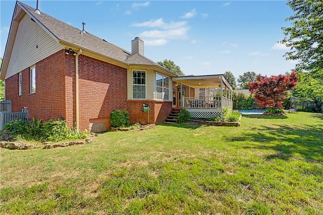 1210 W Sumac Street, Rogers, AR 72756