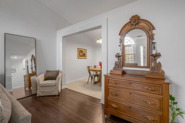 2708 Mountain Laurel Circle, Lexington, KY 40511