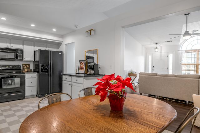 2708 Mountain Laurel Circle, Lexington, KY 40511