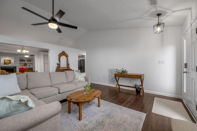 2708 Mountain Laurel Circle, Lexington, KY 40511