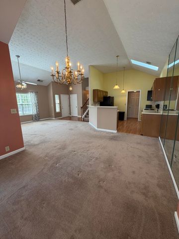 1073 Hampshire Place Place, Florence, KY 41042