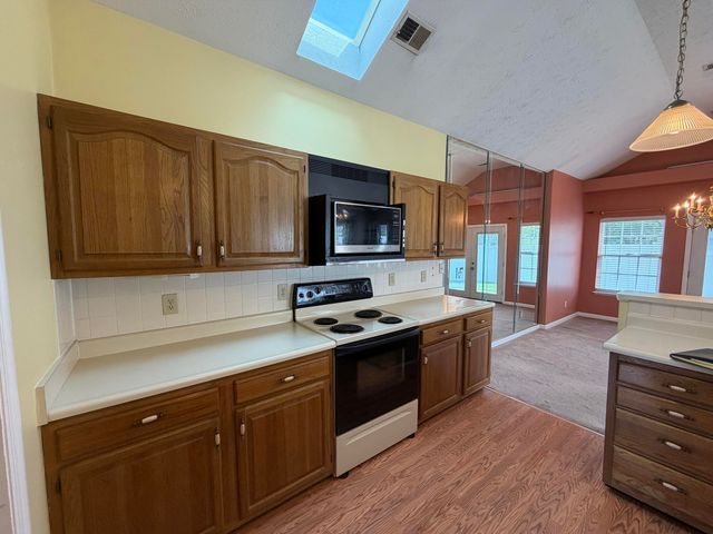 1073 Hampshire Place Place, Florence, KY 41042