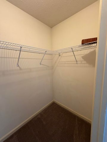 1073 Hampshire Place Place, Florence, KY 41042