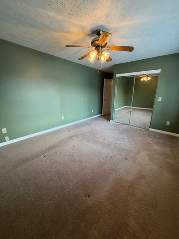 1073 Hampshire Place Place, Florence, KY 41042