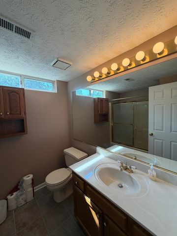 1073 Hampshire Place Place, Florence, KY 41042