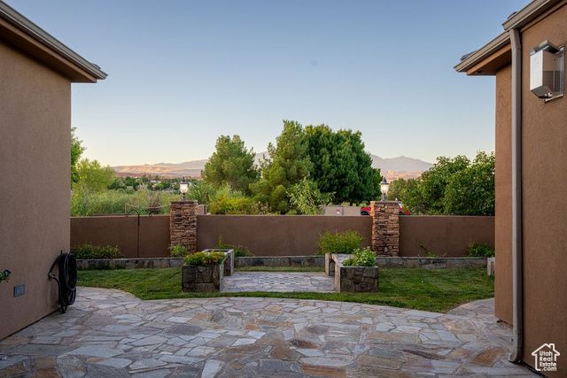 1021 W CHURREA DR, Washington, UT 84780