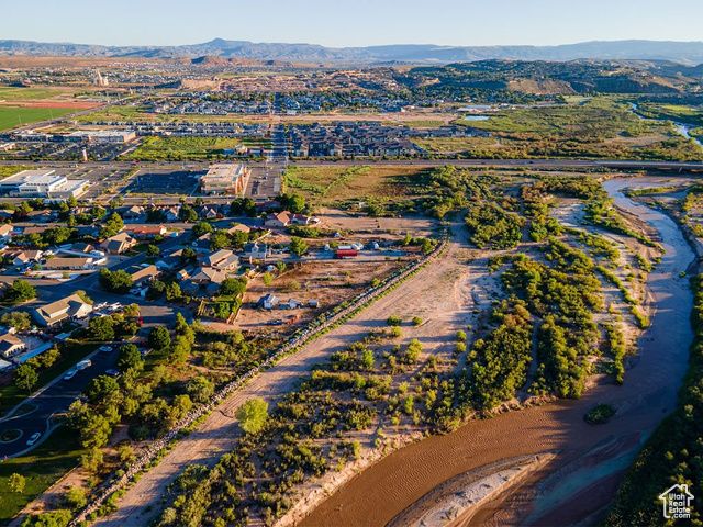 1021 W CHURREA DR, Washington, UT 84780