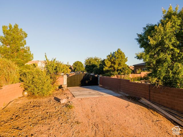 1021 W CHURREA DR, Washington, UT 84780