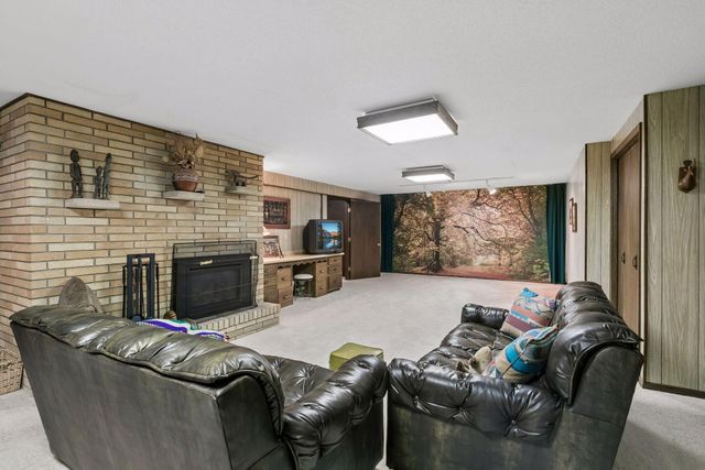 1937 Westwood Circle, Roseville, MN 55113
