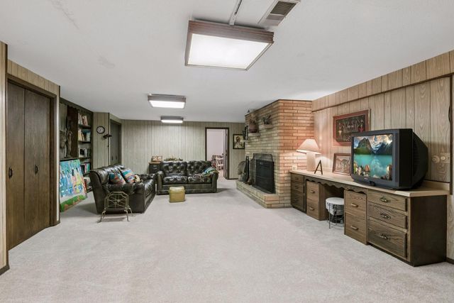 1937 Westwood Circle, Roseville, MN 55113
