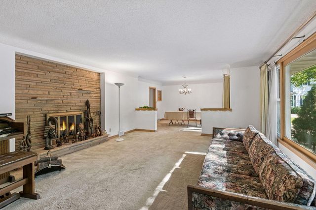 1937 Westwood Circle, Roseville, MN 55113