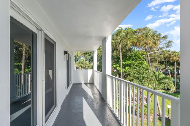 950 Ponce De Leon 3120, Boca Raton, FL 33432