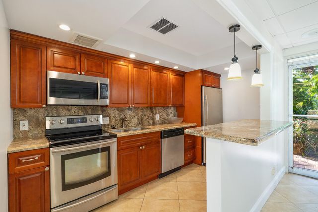 950 Ponce De Leon 3120, Boca Raton, FL 33432