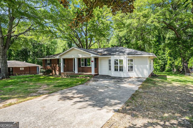 1132 Luther Drive SW, Mableton, GA 30126