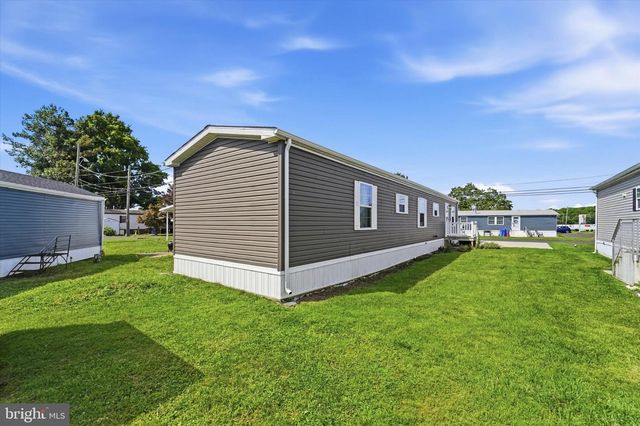 44 KENNEDY DR, Fairless Hills, PA 19030