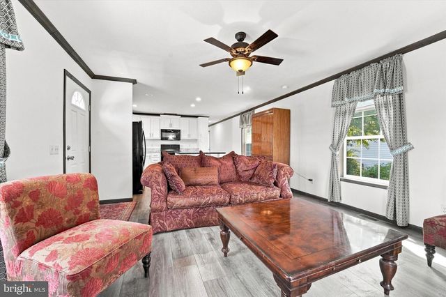 44 KENNEDY DR, Fairless Hills, PA 19030