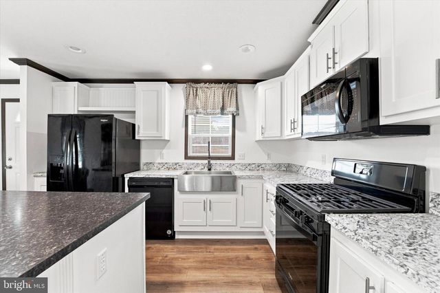 44 KENNEDY DR, Fairless Hills, PA 19030